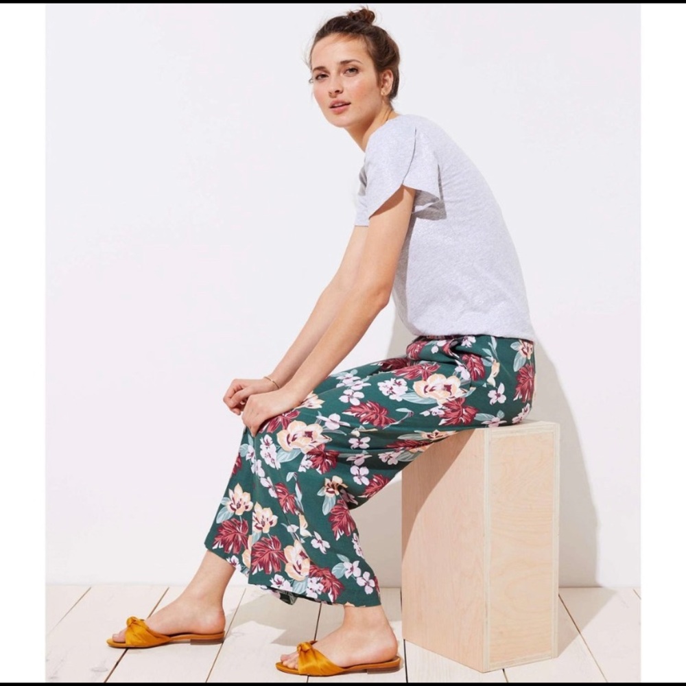 Loft Floral Print Wide Leg Cropped Pants